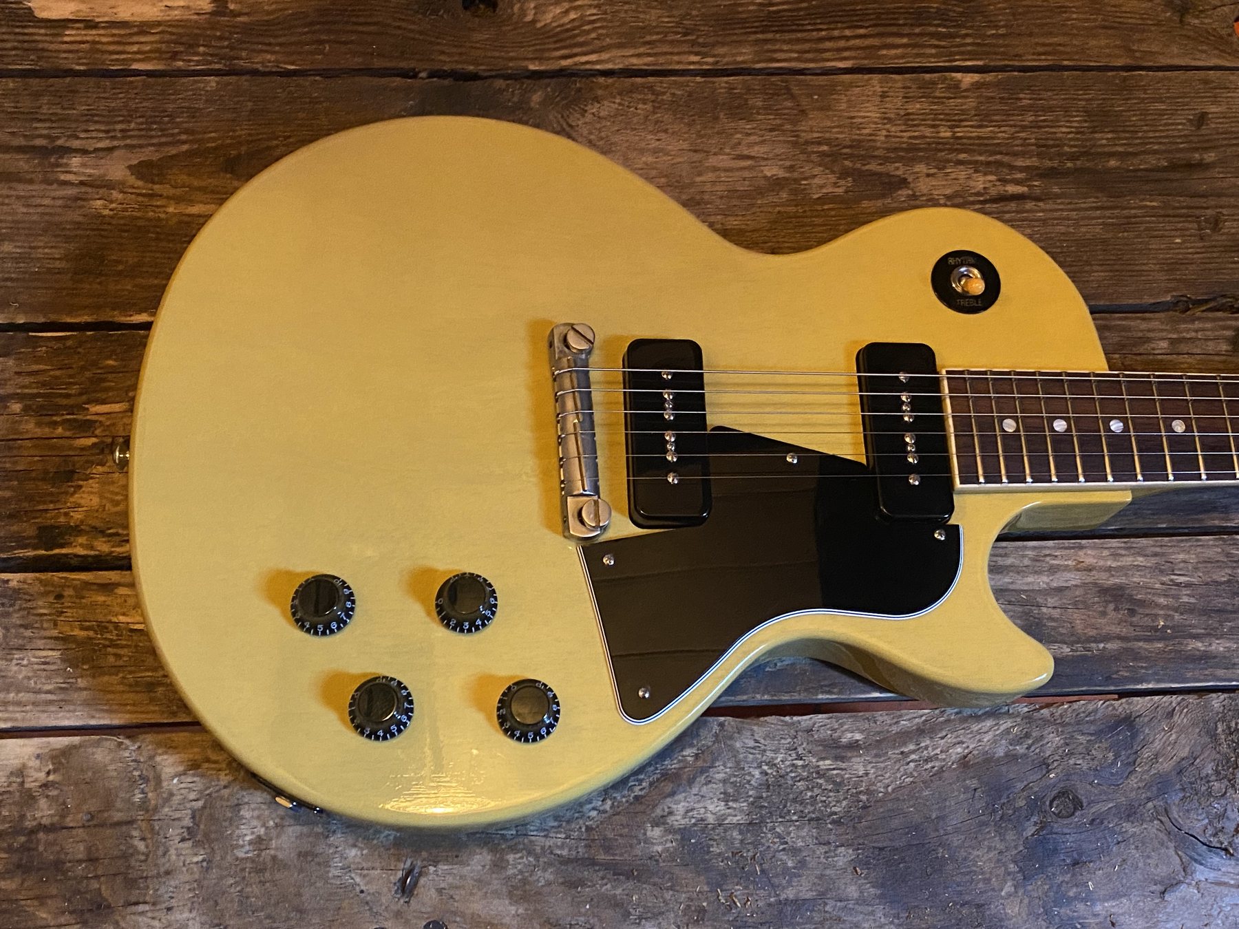 Guitar repaired at London Guitar Repairs — photo 10