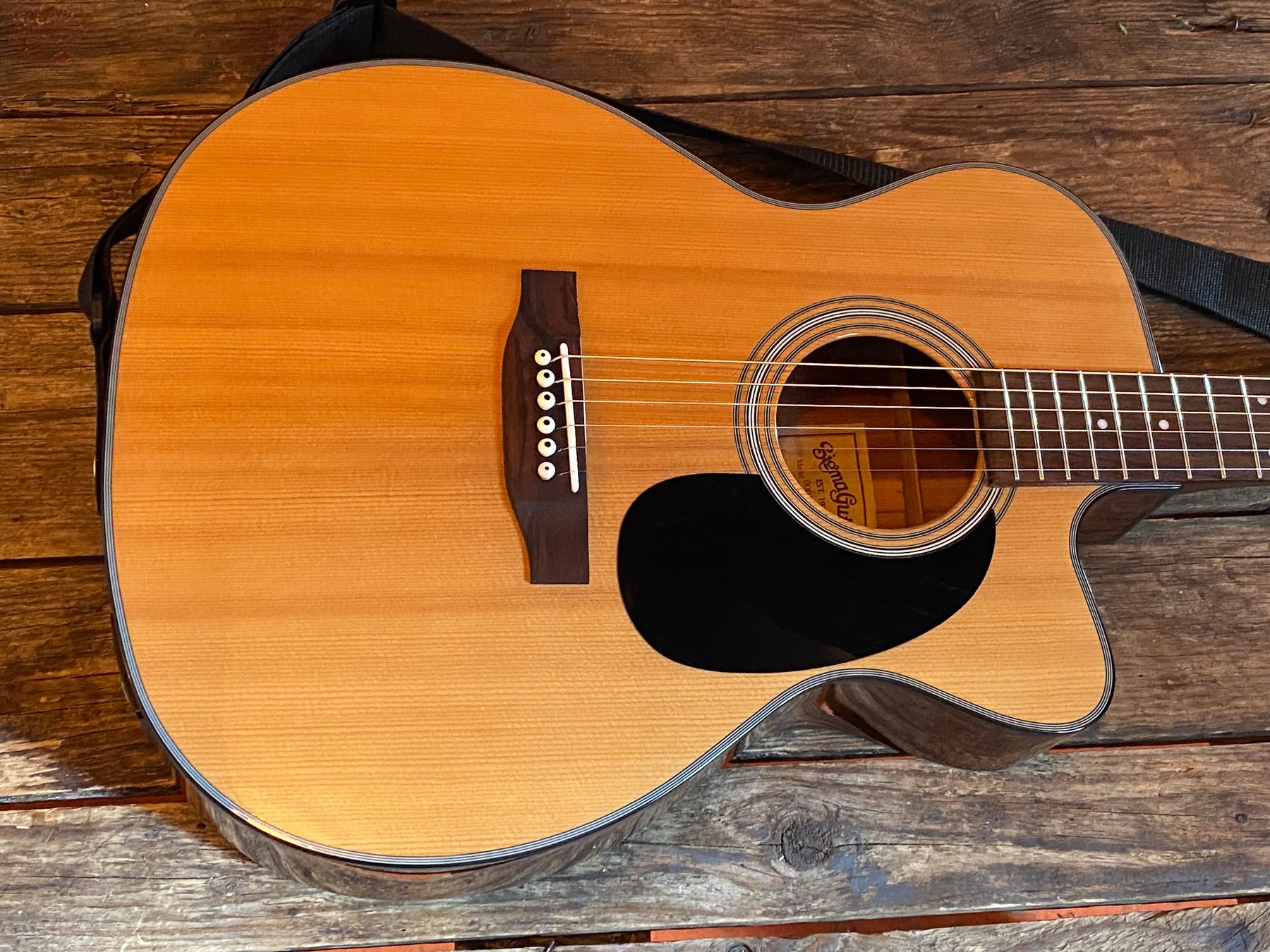 Guitar repaired at London Guitar Repairs — photo 23