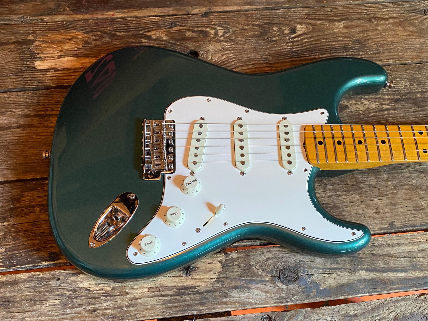 Guitar repaired at London Guitar Repairs — photo 25